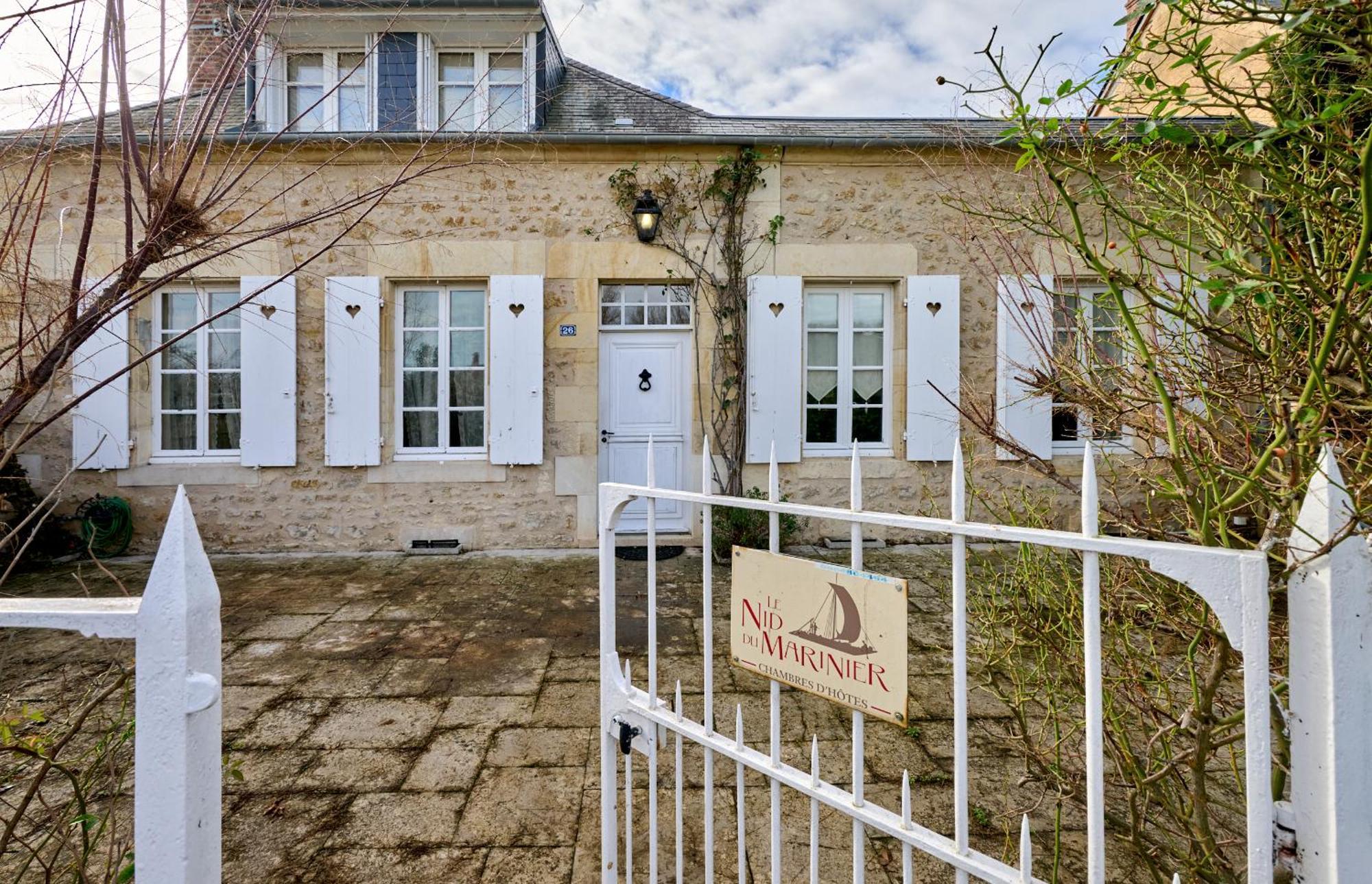Le Nid Du Marinier Appartement Cuffy Buitenkant foto