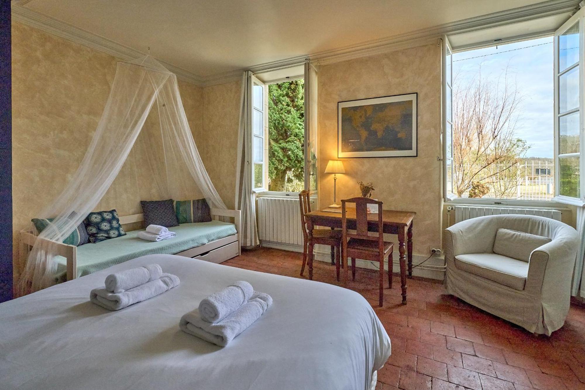 Le Nid Du Marinier Appartement Cuffy Buitenkant foto