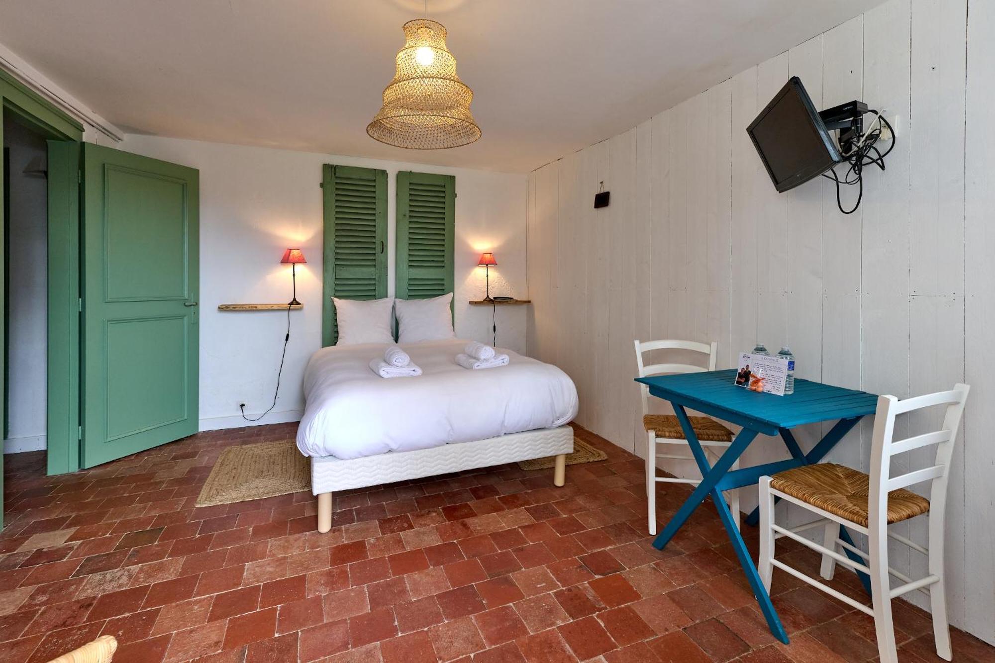 Le Nid Du Marinier Appartement Cuffy Buitenkant foto
